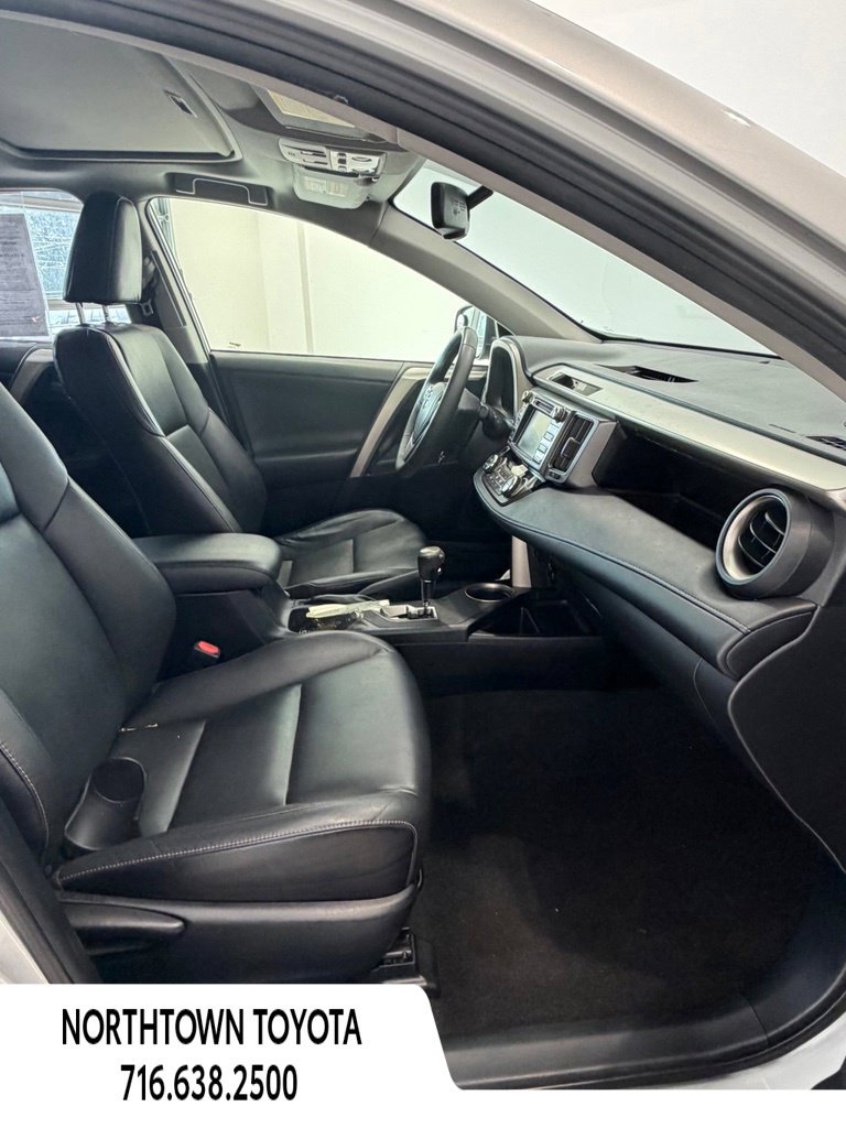 Used 2014 Toyota RAV4 Limited AWD/4WD image 10