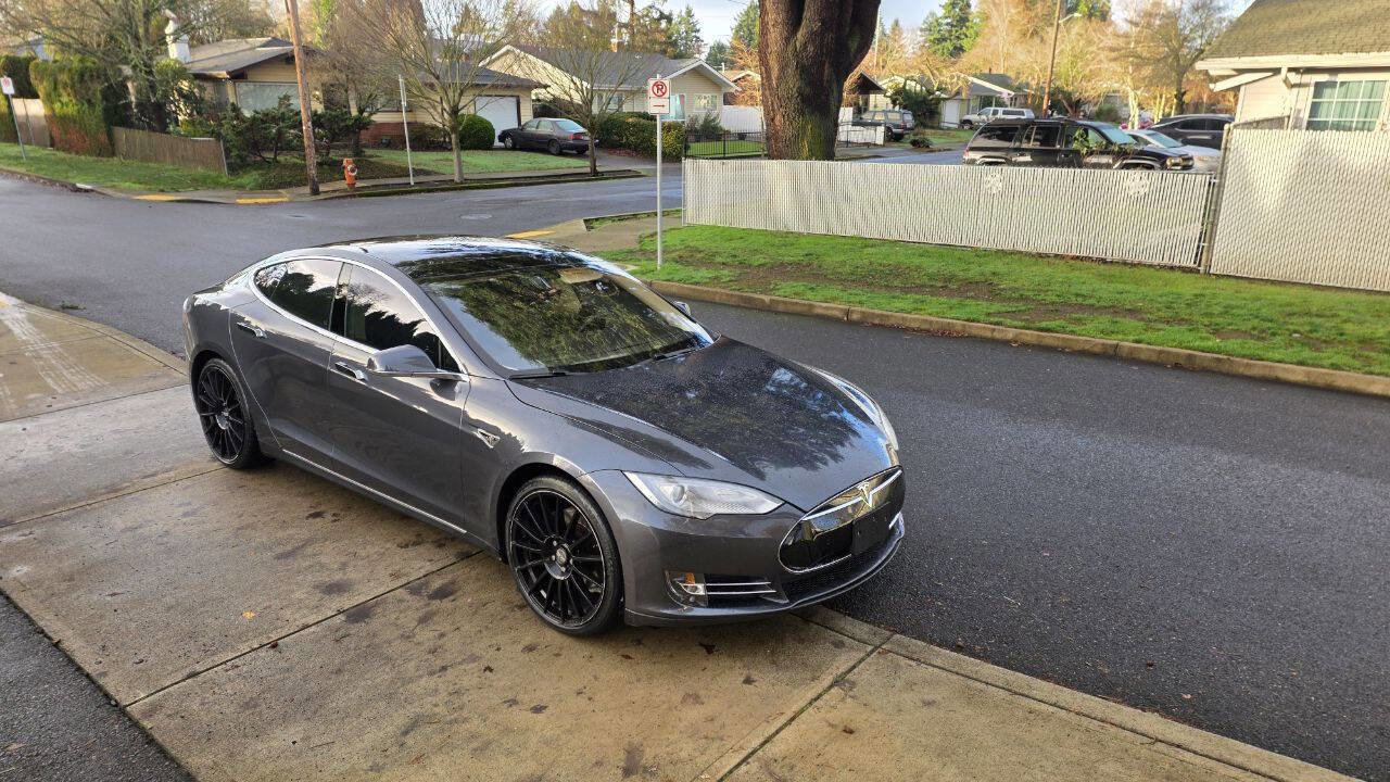 Used 2014 Tesla Model S 85 image 3