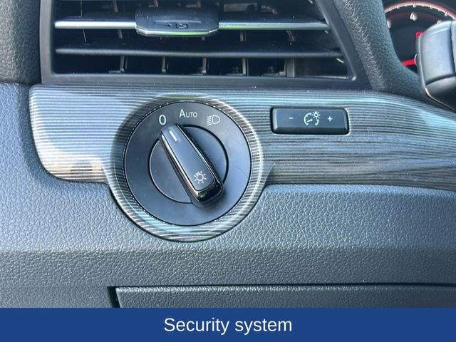 Used 2022 Volkswagen Passat 2.0T R-Line image 13