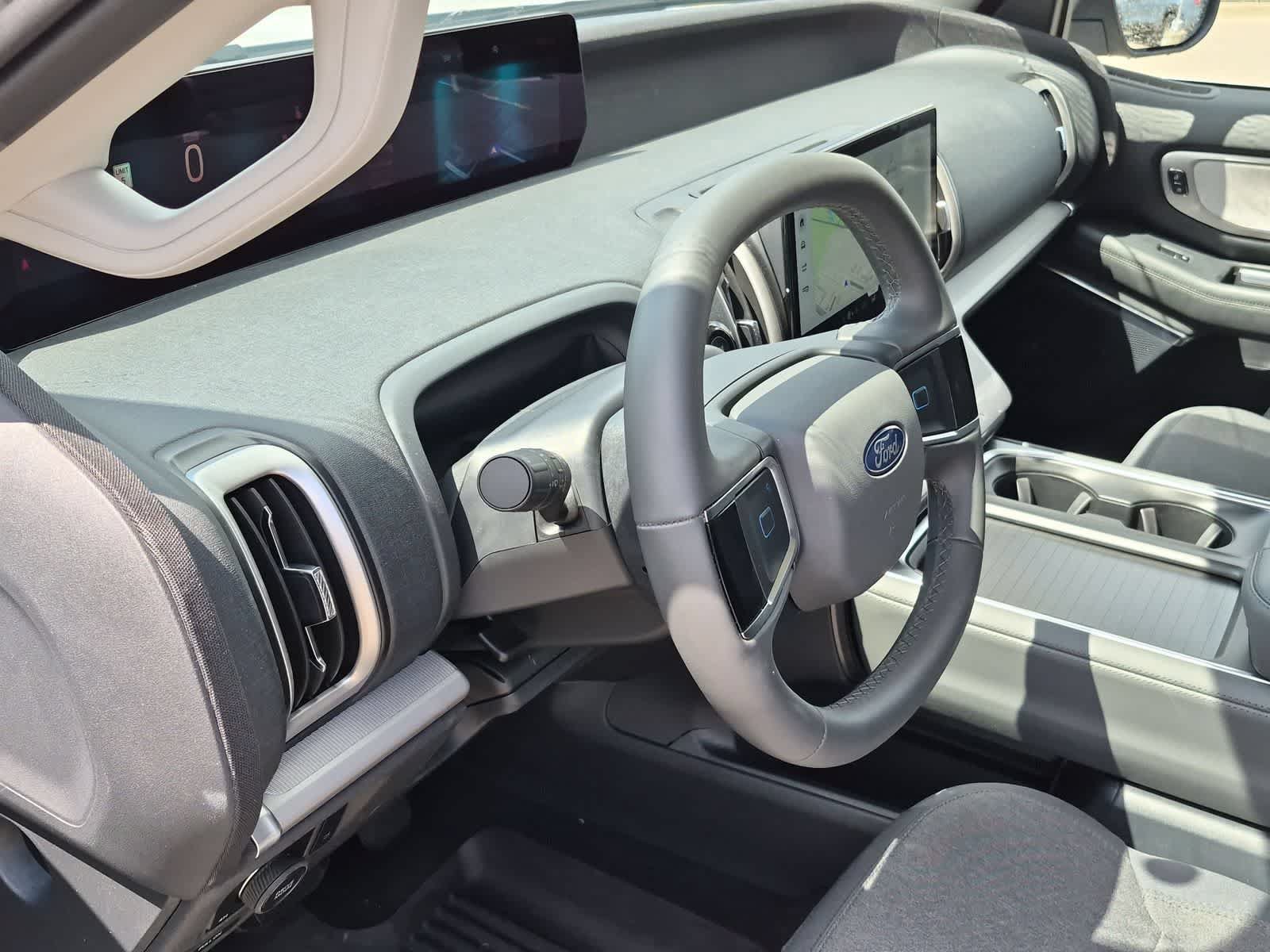 New 2026 Ford Expedition Active AWD/4WD image 10