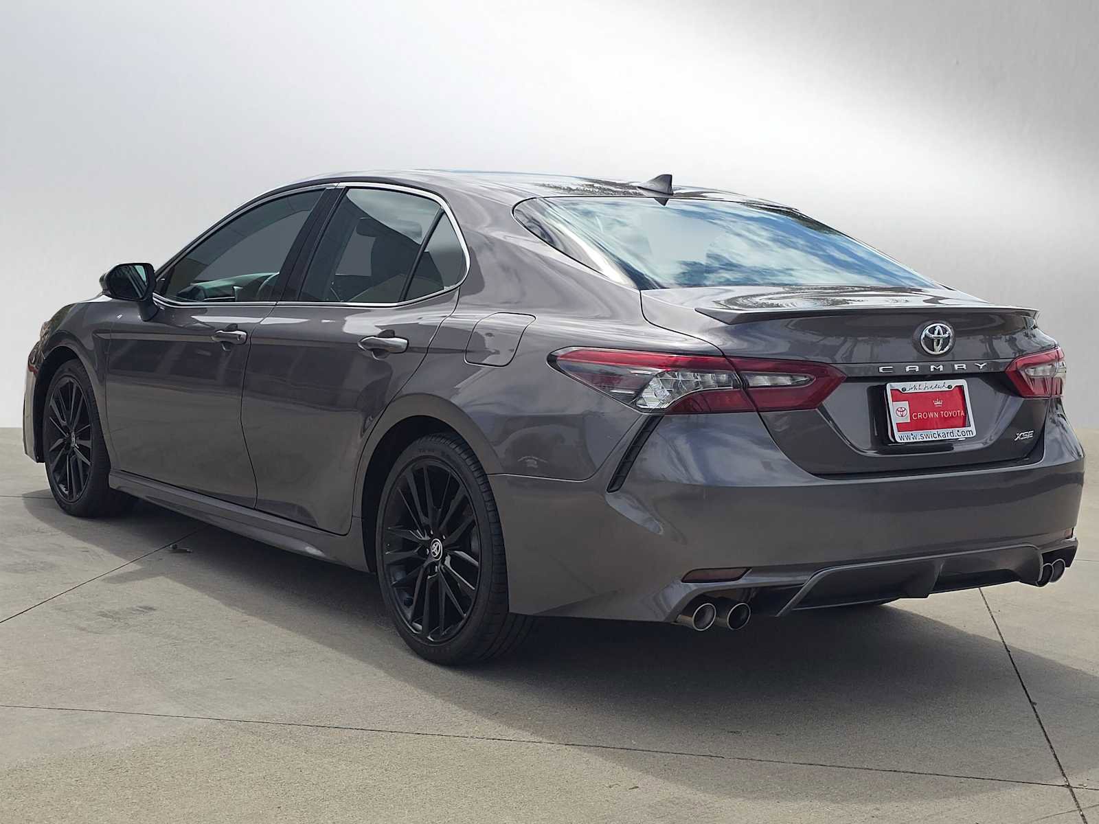 Used 2023 Toyota Camry XSE FWD image 5