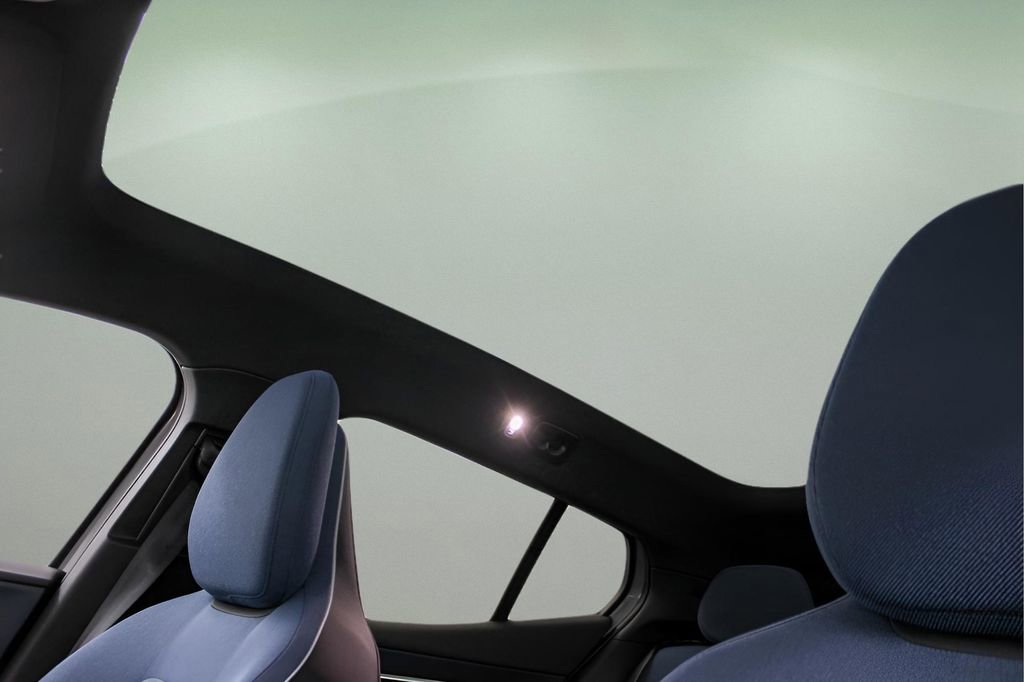 New 2026 Volvo EX30 Plus w/ Protection Package Premier image 20