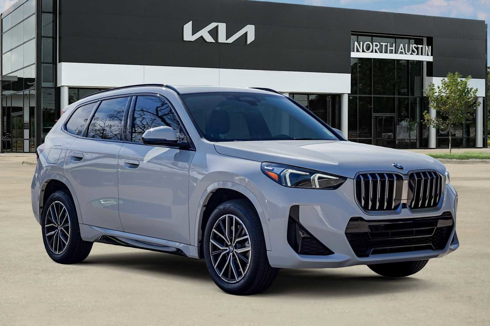 Used 2024 BMW X1 xDrive28i w/ Technology Package image 10