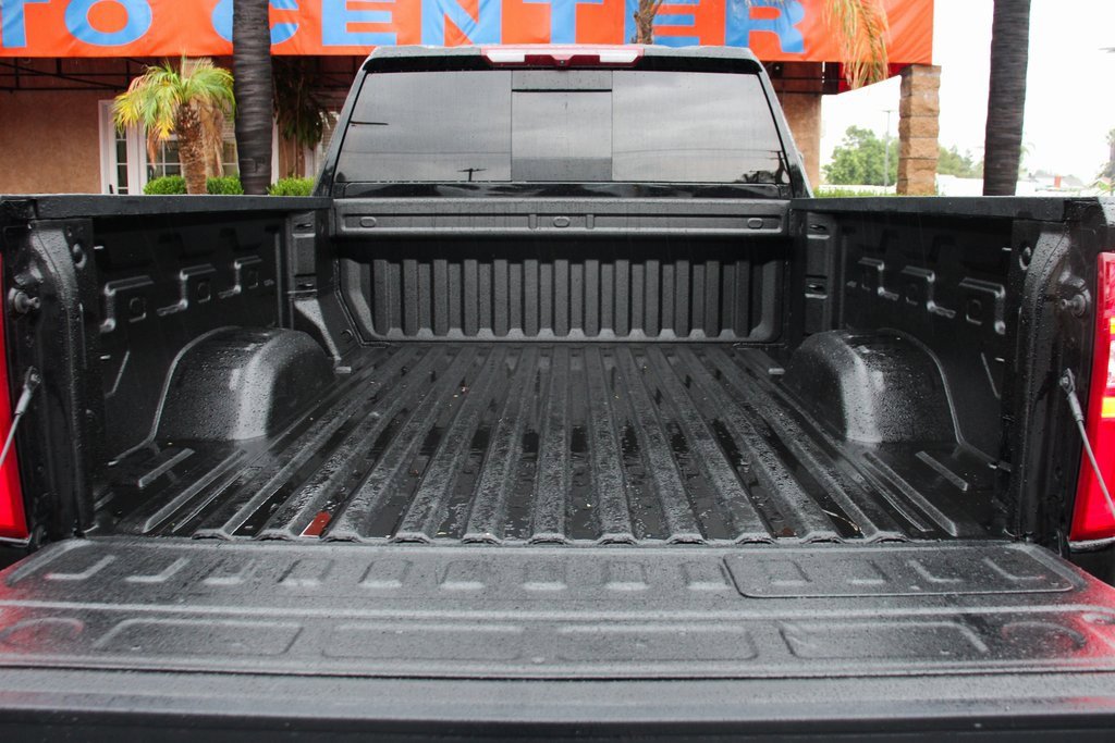 Used 2024 Chevrolet Silverado 2500 LTZ w/ LTZ Convenience Package image 8