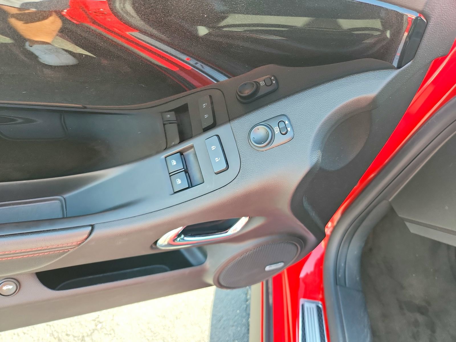Used 2015 Chevrolet Camaro ZL1 RWD image 20