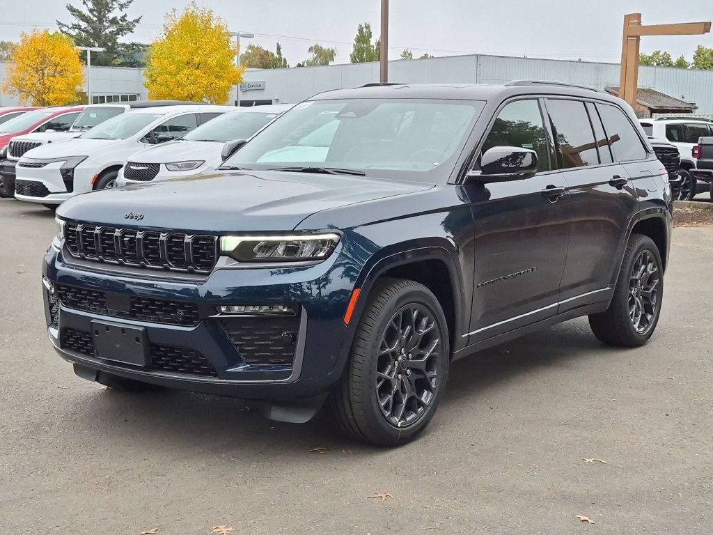 New 2027 Jeep Grand Cherokee Summit AWD/4WD image 3
