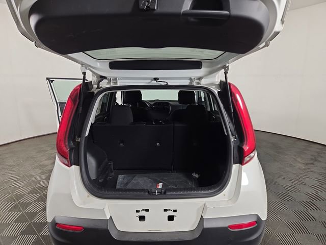 Certified 2021 Kia Soul S image 27