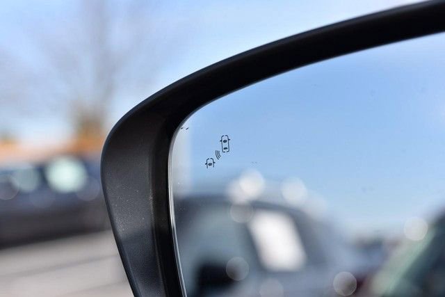 Certified 2025 Nissan Frontier Pro-X w/ Pro Convenience Package image 13