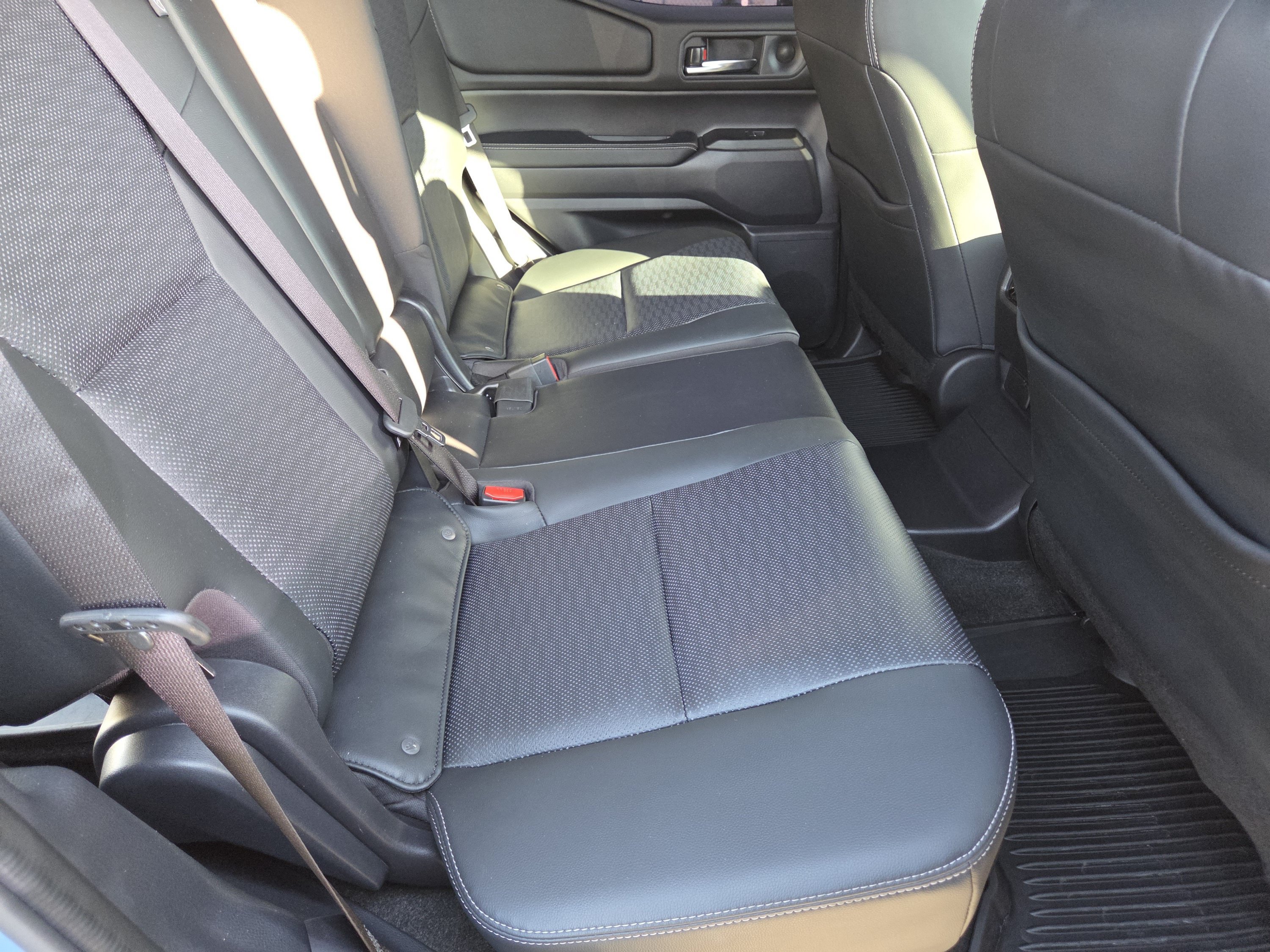Certified 2025 Toyota Land Cruiser w/ Premium Package AWD/4WD image 33