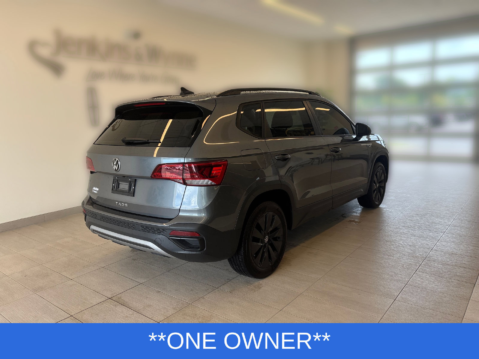 Used 2024 Volkswagen Taos S FWD image 3