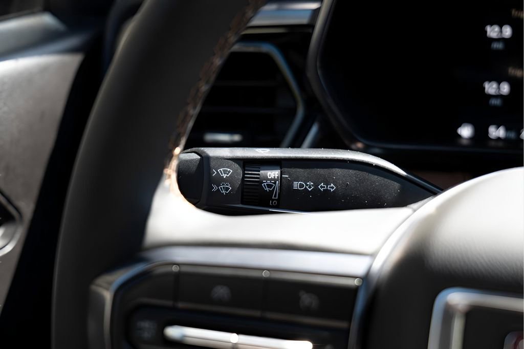 New 2026 GMC Canyon AT4 w/ Technology Plus Package image 17