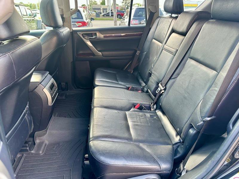 Used 2015 Lexus GX 460 w/ Premium Package AWD/4WD image 17