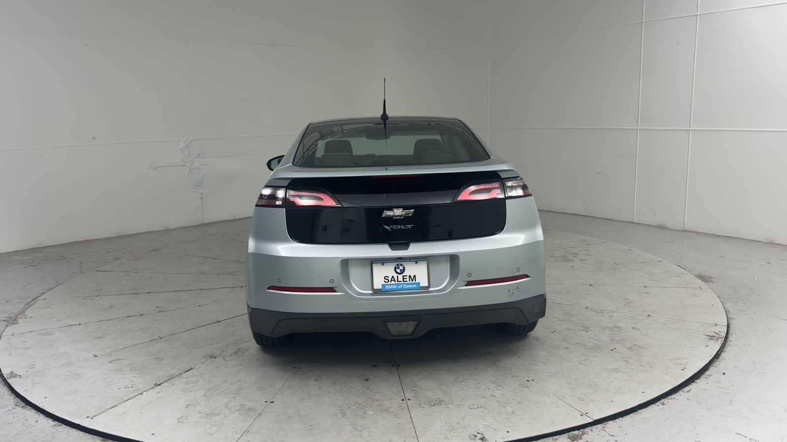 Used 2012 Chevrolet Volt Premium w/ Premium Trim Package FWD image 3