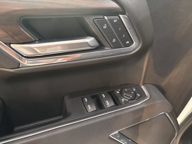 Used 2025 GMC Sierra 1500 SLT AWD/4WD image 16
