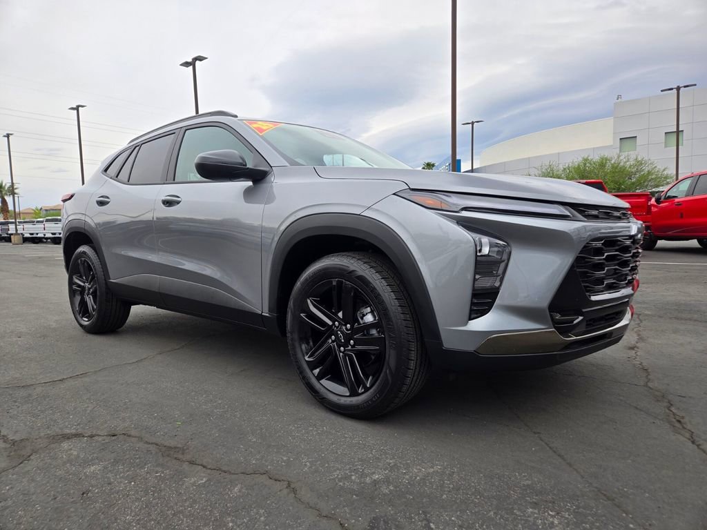 Used 2025 Chevrolet Trax ACTIV w/ Driver Confidence Package image 1