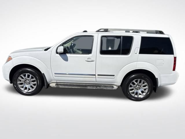 Used 2012 Nissan Pathfinder LE AWD/4WD image 4