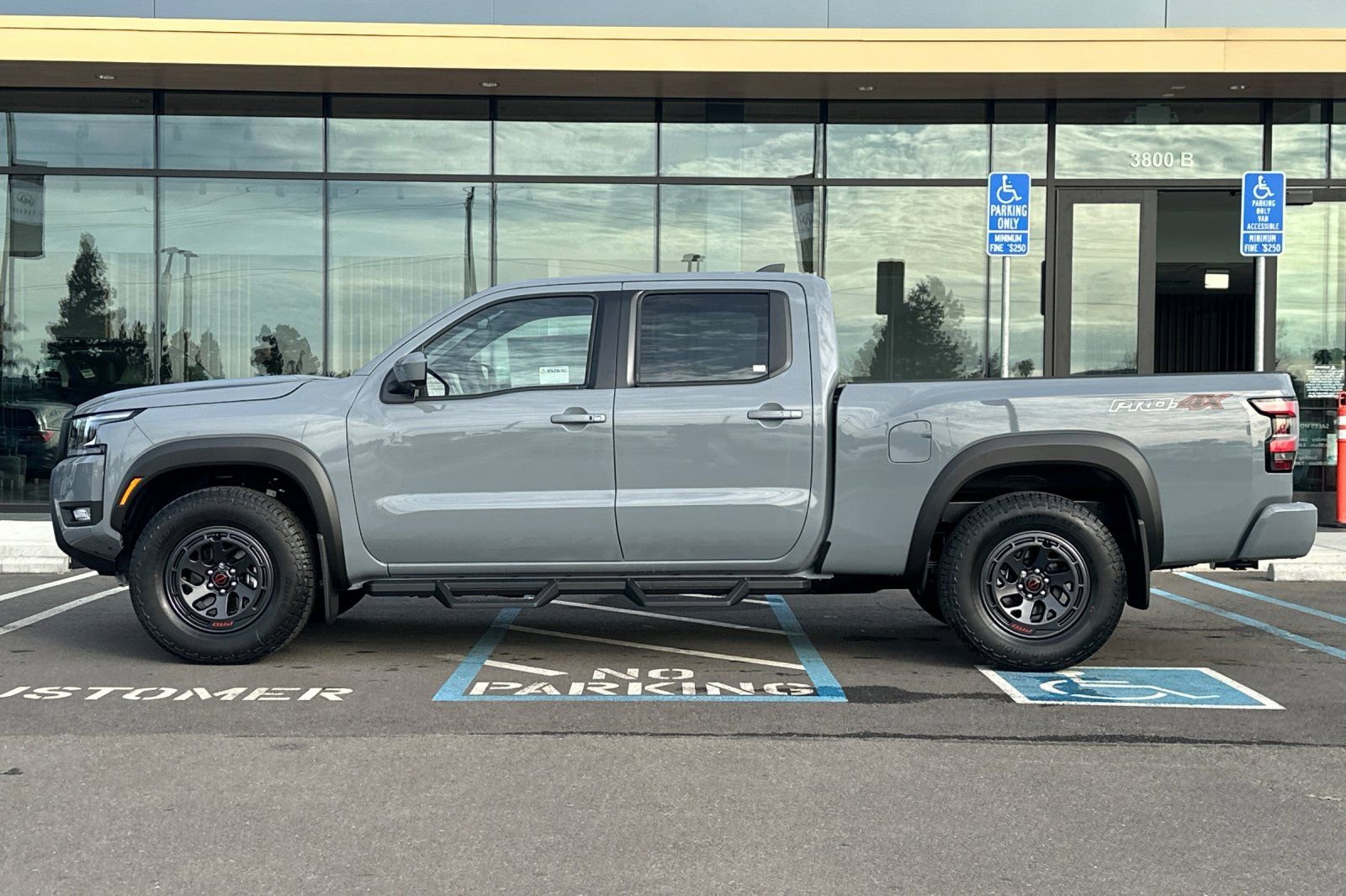 New 2026 Nissan Frontier PRO-4X w/ Pro Premium Package image 7