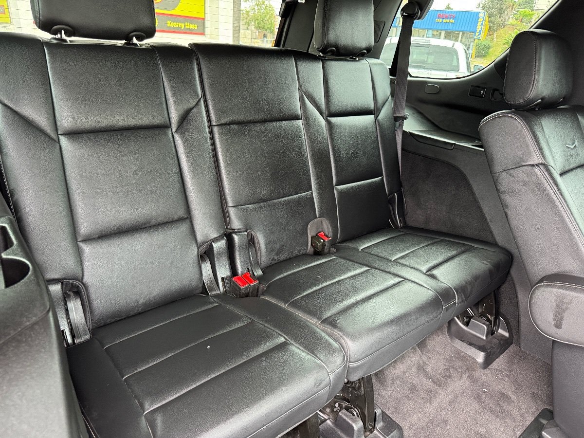 Used 2022 Cadillac Escalade Luxury AWD/4WD image 20