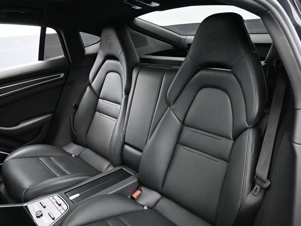 Certified 2022 Porsche Panamera Platinum Edition image 25