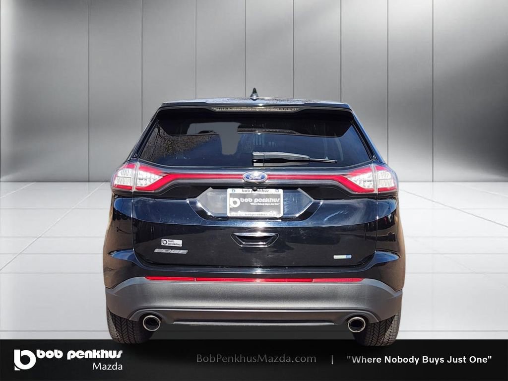 Used 2018 Ford Edge SE image 25