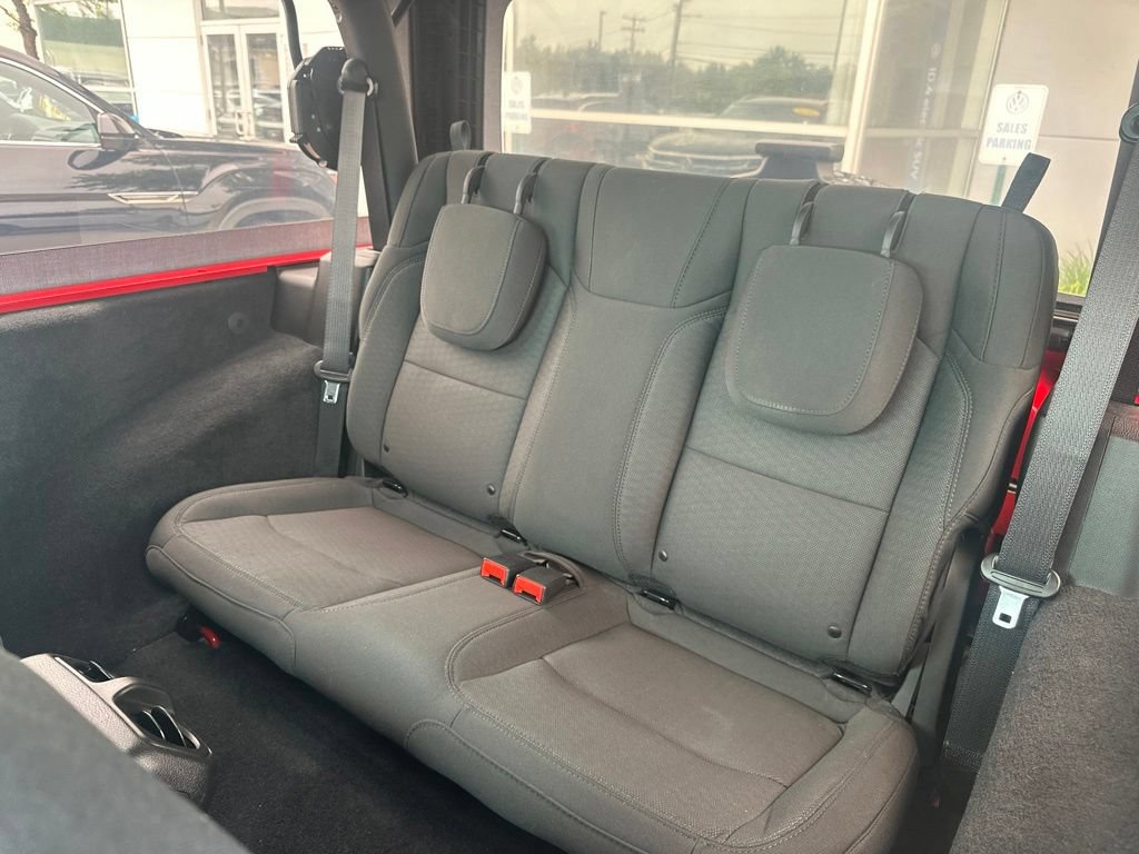 Used 2020 Jeep Wrangler Sport AWD/4WD image 32