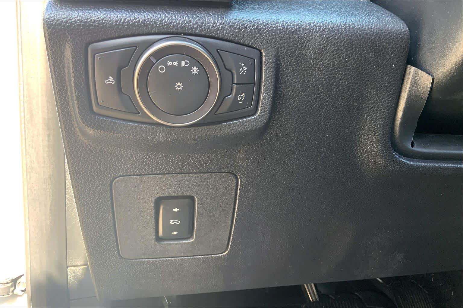 Used 2018 Ford F150 Raptor w/ Equipment Group 802A Luxury AWD/4WD image 32