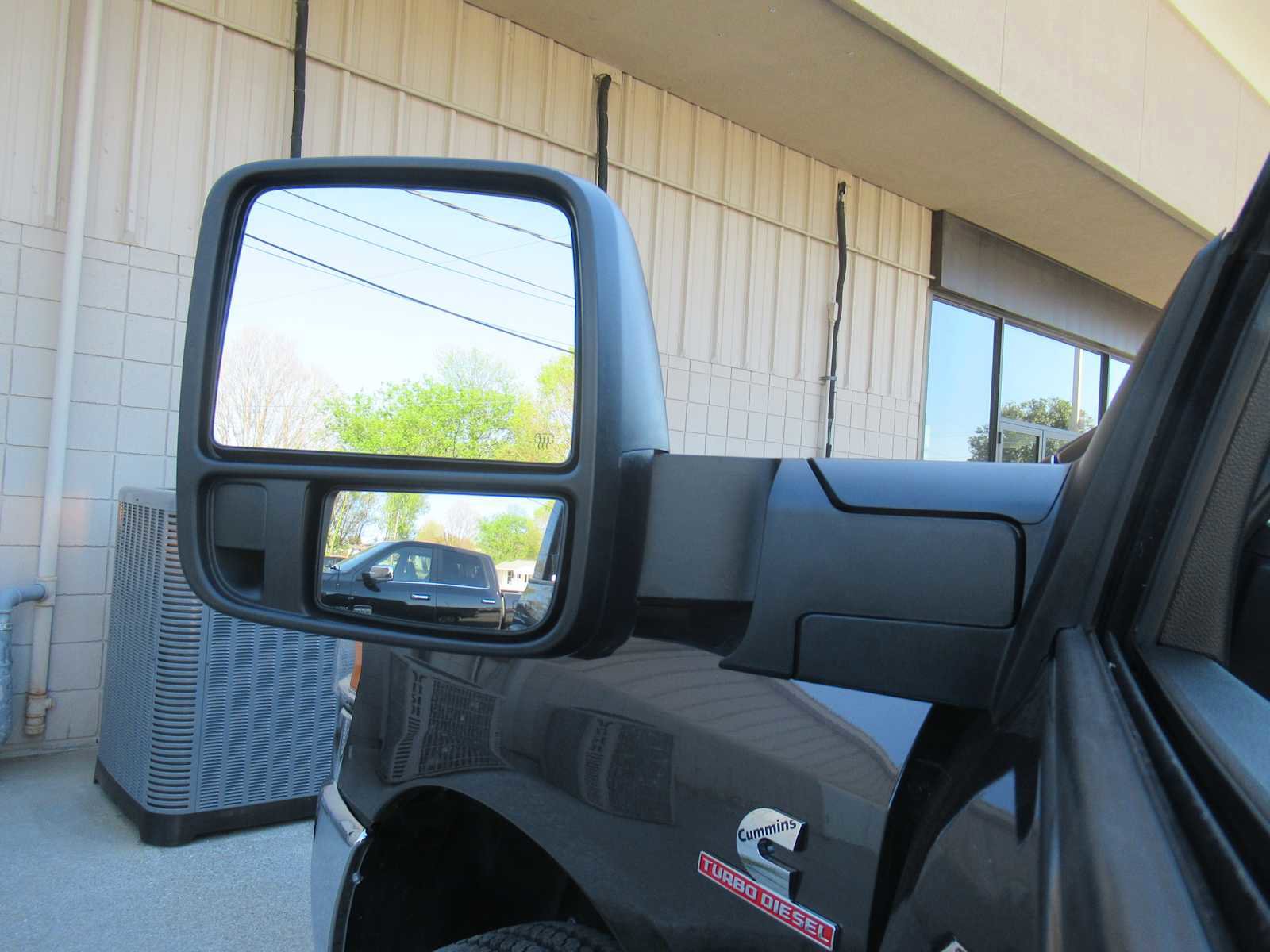 Used 2024 RAM 2500 Tradesman w/ Chrome Appearance Group image 21