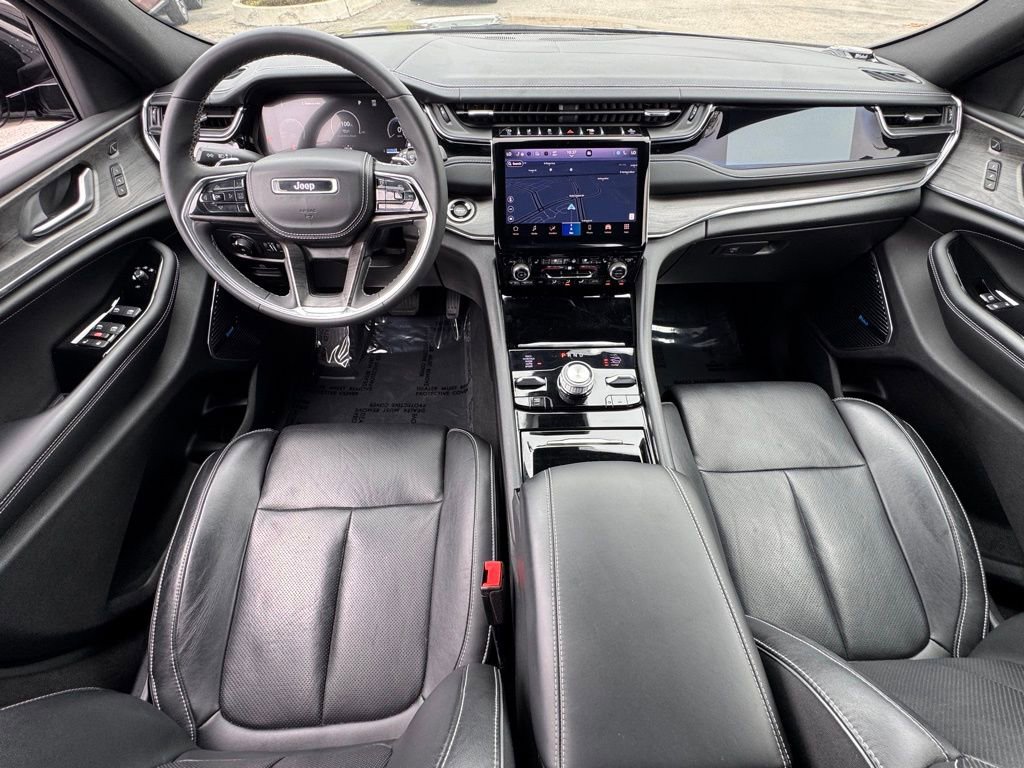 Used 2023 Jeep Grand Cherokee Overland w/ Luxury Tech Group IV image 27