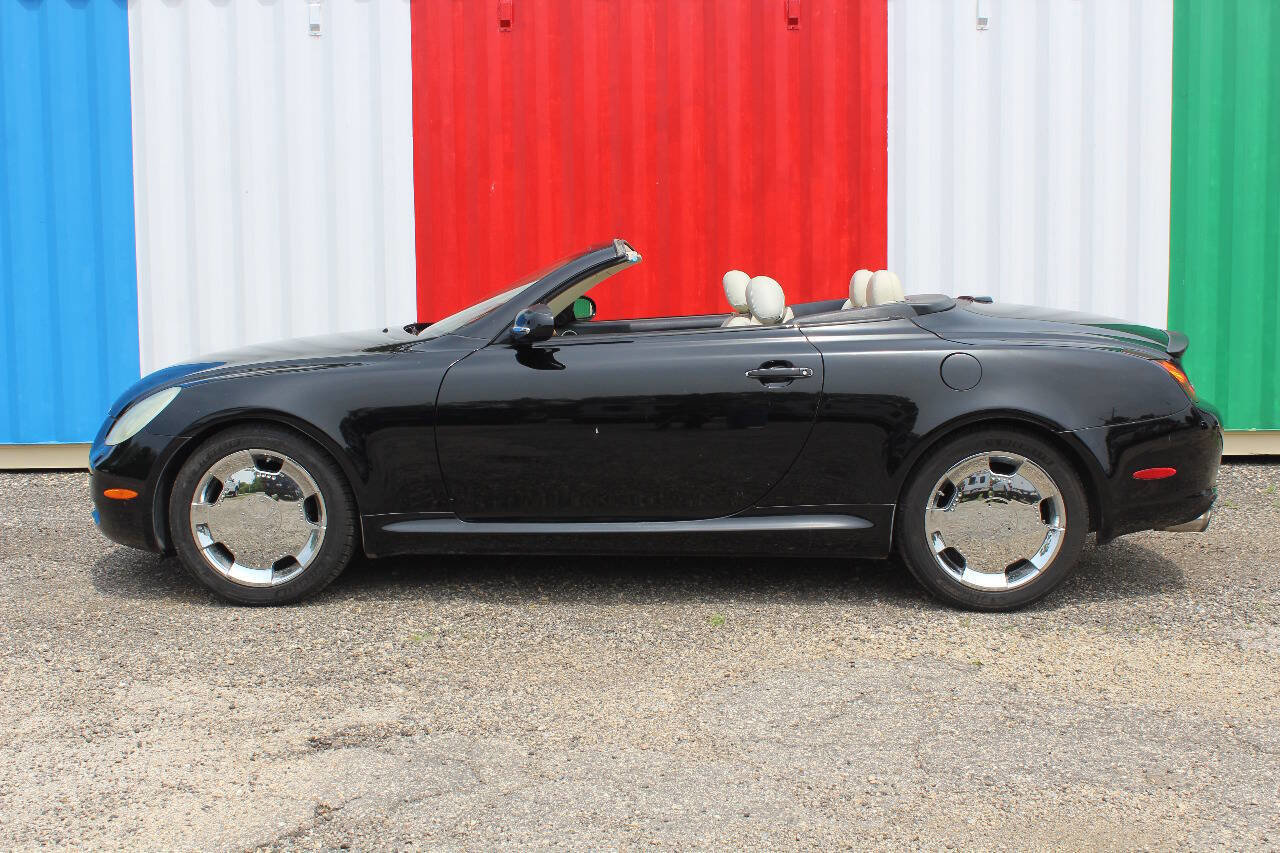 Used 2002 Lexus SC 430 Convertible image 2