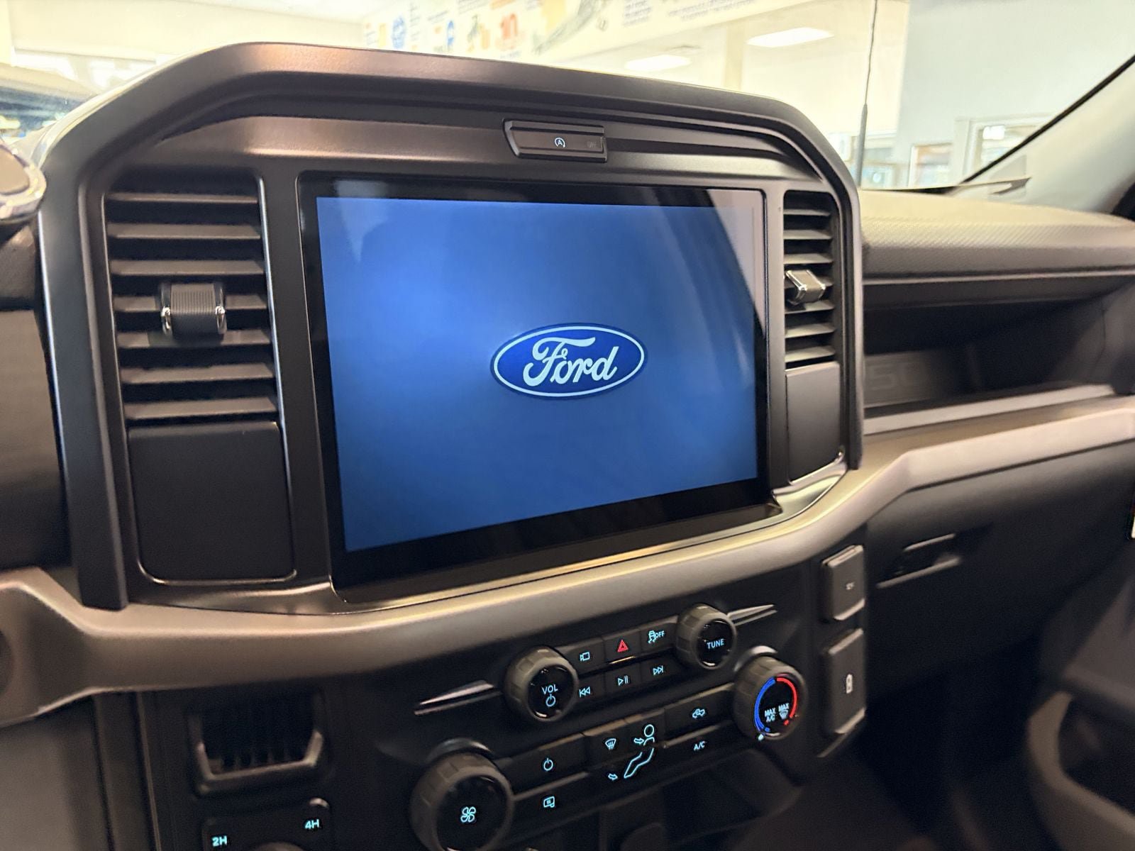 New 2026 Ford F150 XL AWD/4WD image 17