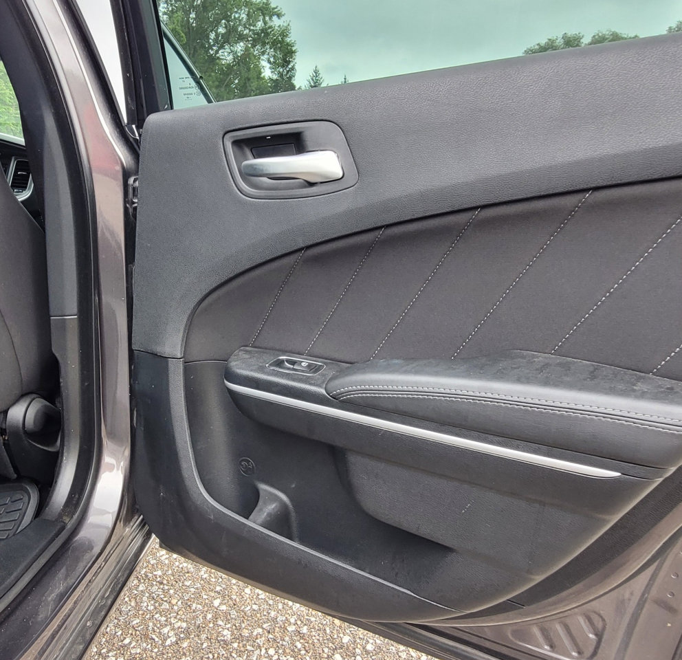 Used 2020 Dodge Charger SXT image 19