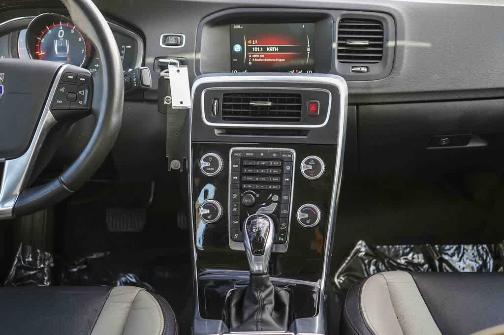 Used 2016 Volvo S60 T5 Cross Country Platinum AWD/4WD image 14
