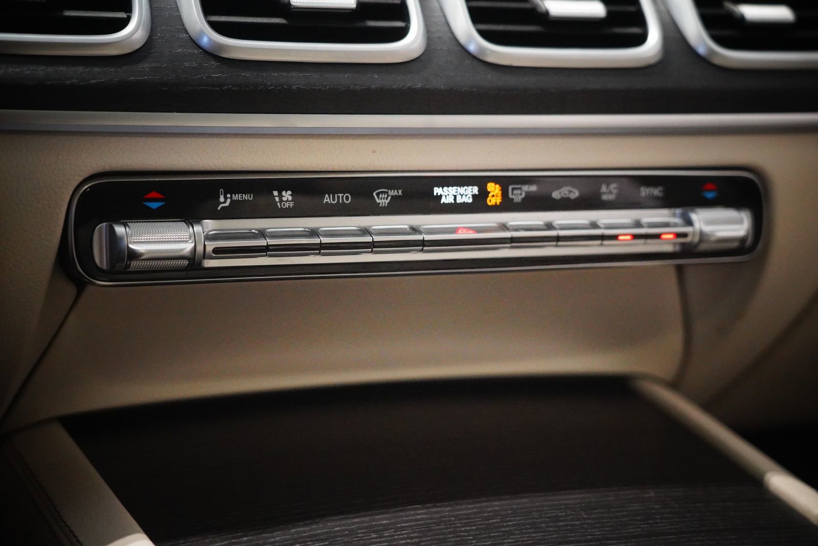 Used 2023 Mercedes-Benz GLS 580 4MATIC image 26