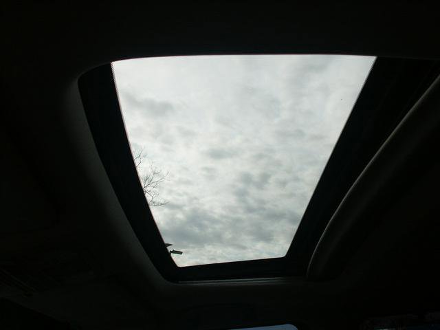 Used 2010 Honda Pilot Touring image 17