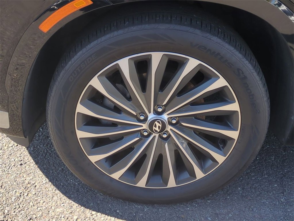 Used 2023 Hyundai Palisade Calligraphy image 9