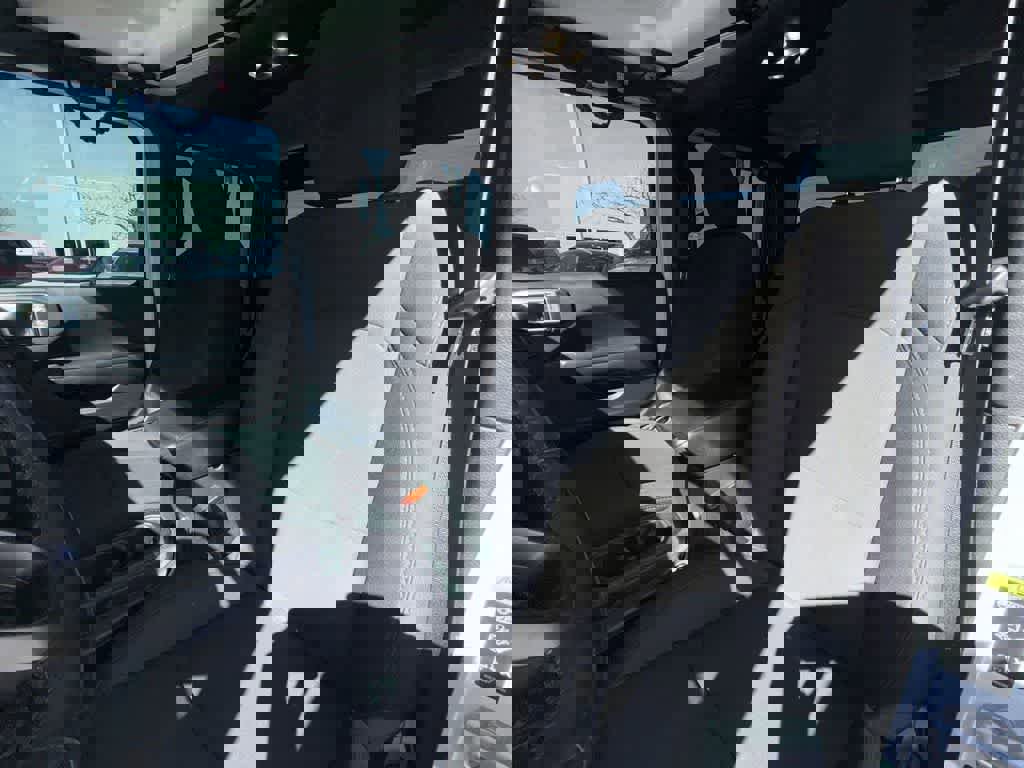 Used 2021 Jeep Gladiator Sport AWD/4WD image 10