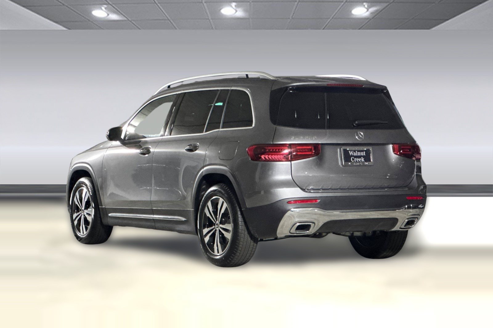 New 2026 Mercedes-Benz GLB 250 image 3