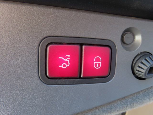 Used 2008 Mercedes-Benz SL 600 image 18