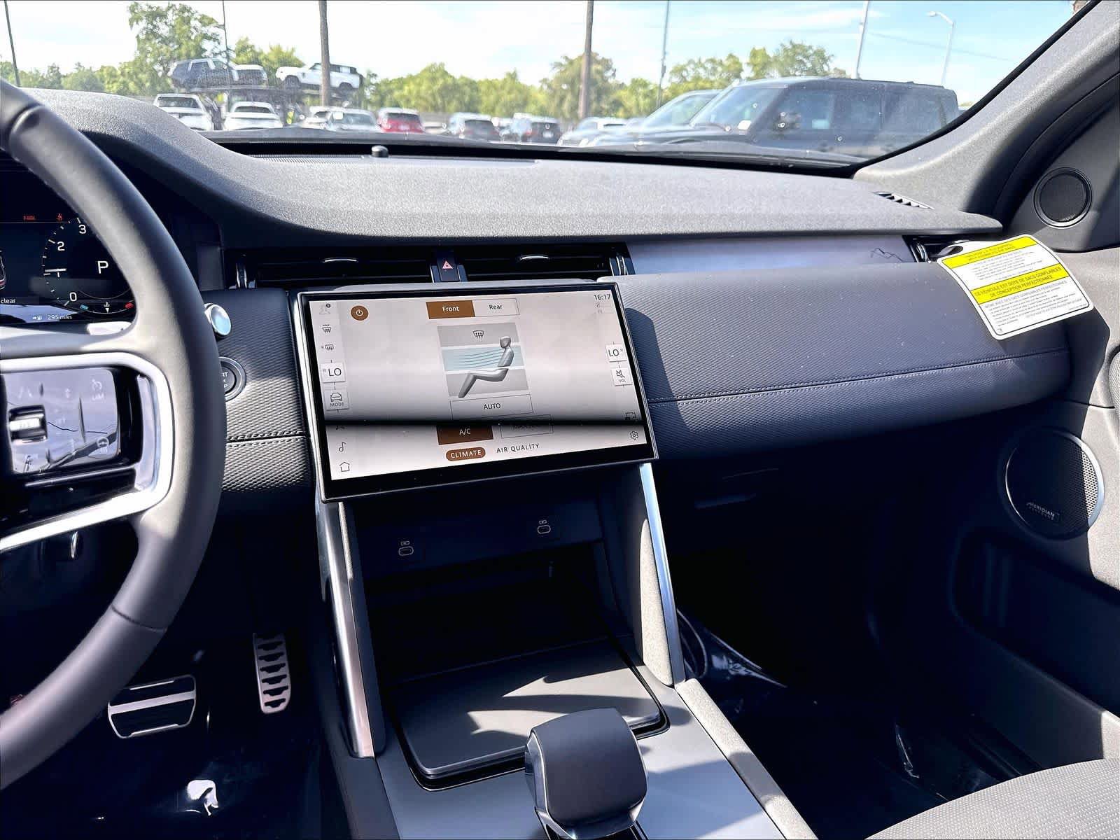 New 2026 Land Rover Discovery Sport Landmark AWD/4WD image 9