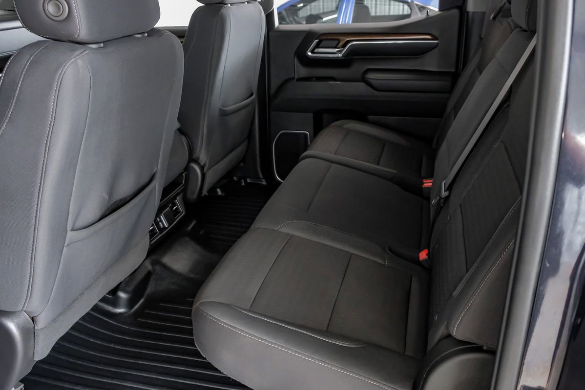 Used 2024 Chevrolet Silverado 1500 LT w/ Z71 Off-Road Package image 36