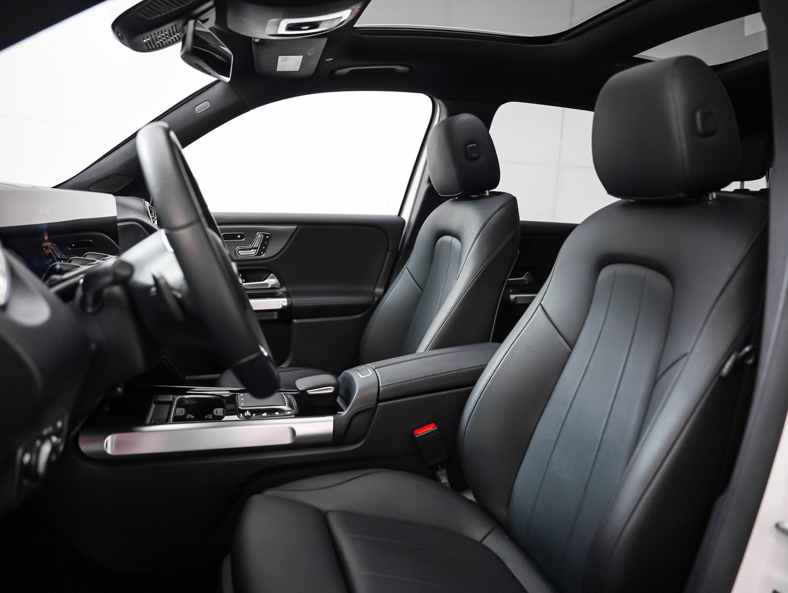 Certified 2023 Mercedes-Benz EQB 350 4MATIC SUV image 8