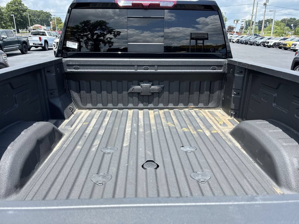 Used 2024 Chevrolet Silverado 2500 LTZ w/ LTZ Plus Package AWD/4WD image 19