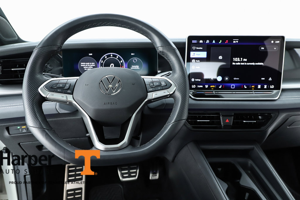 New 2025 Volkswagen Tiguan SE R-Line FWD image 59