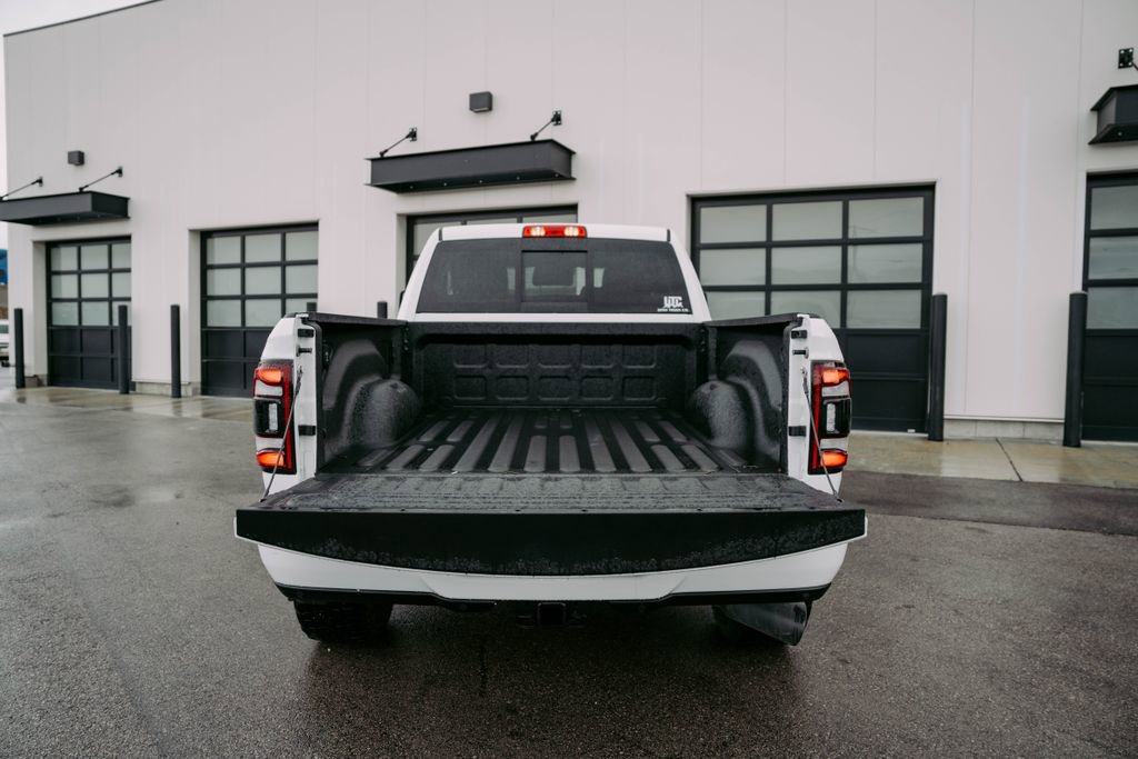 Used 2024 RAM 3500 Laramie w/ Night Edition image 9