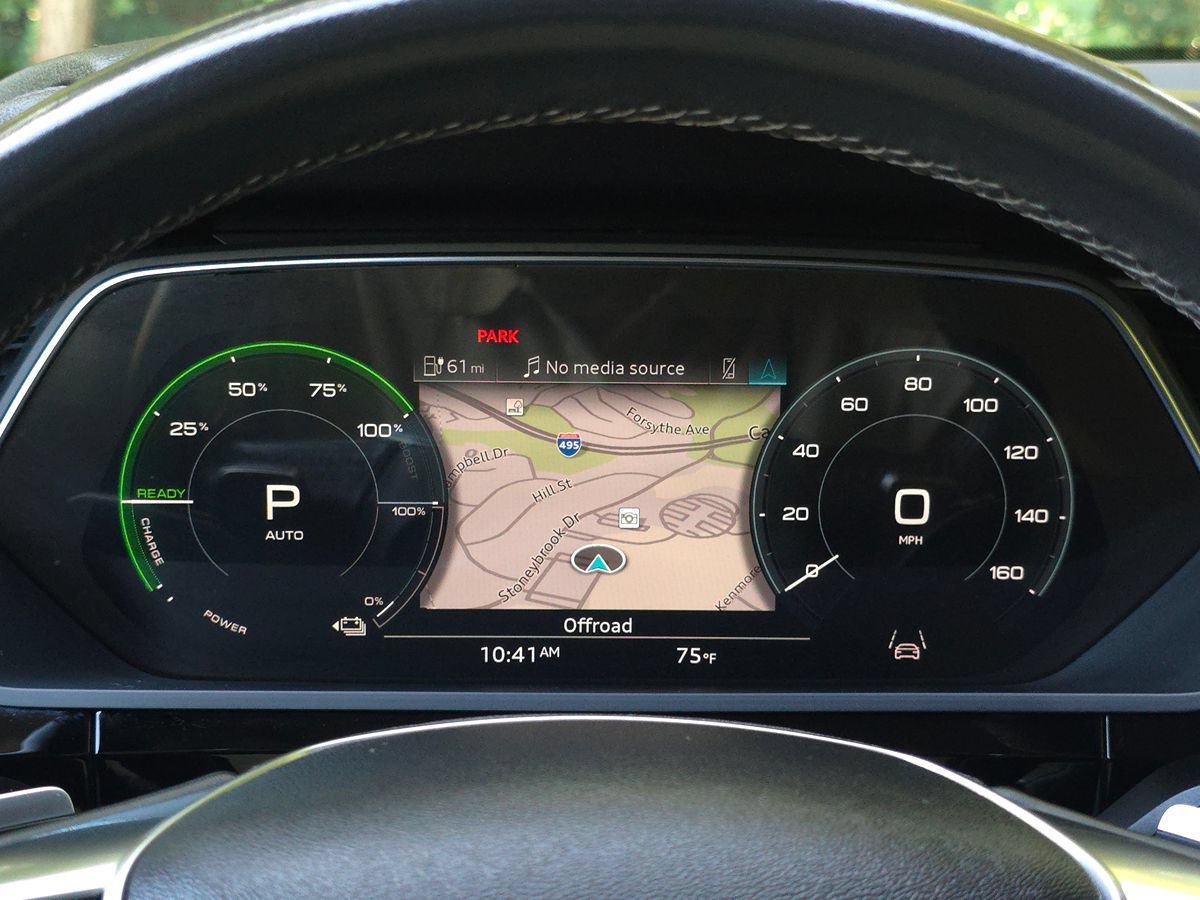 Used 2024 Audi Q8 e-tron Premium AWD/4WD image 32