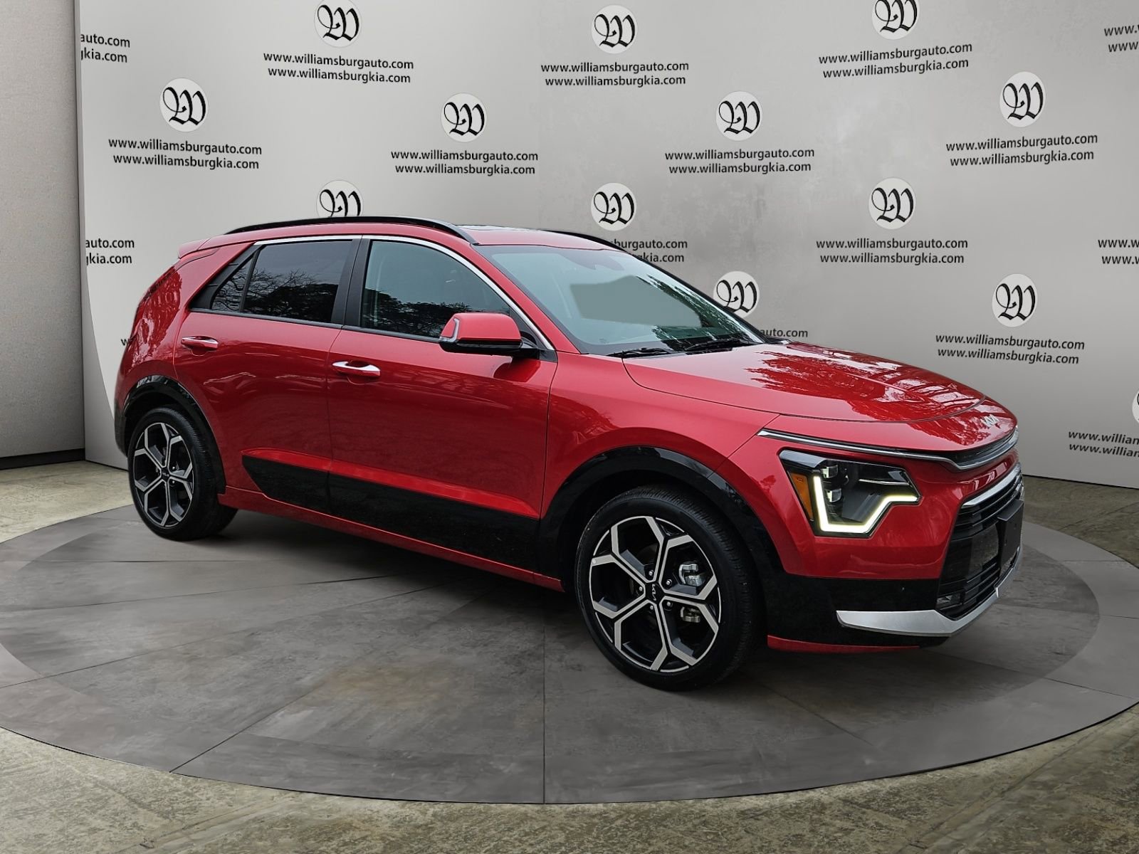 Used 2023 Kia Niro SX Touring image 7