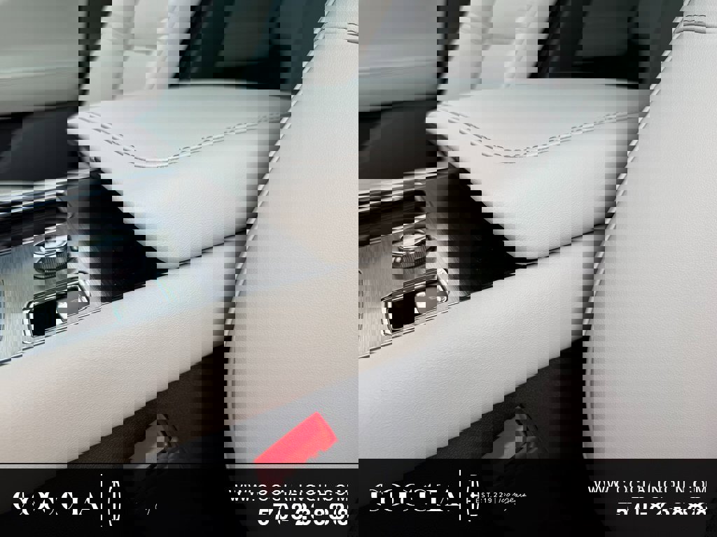 New 2025 Lincoln Aviator AWD image 24