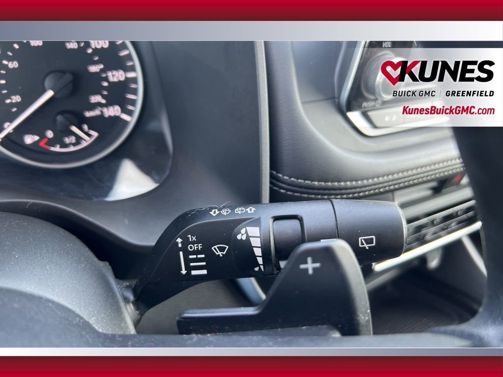 Used 2024 Nissan Rogue S image 19