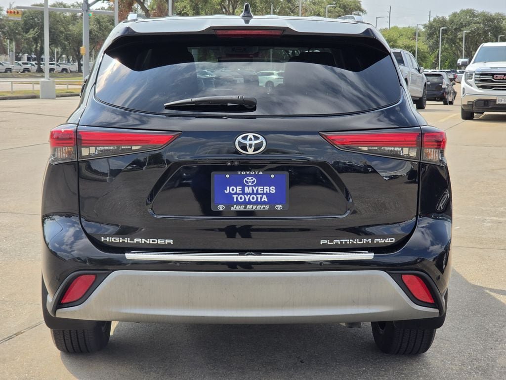 Used 2021 Toyota Highlander Platinum AWD/4WD image 8