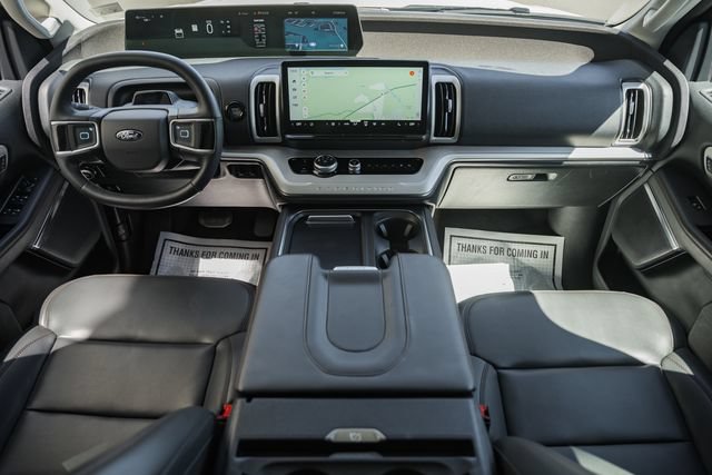 Used 2025 Ford Expedition Active AWD/4WD image 31